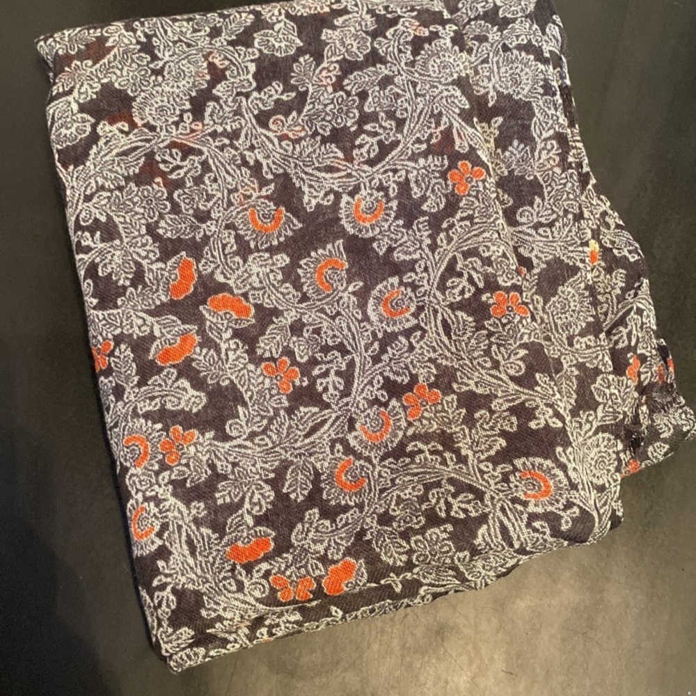 Womens printed gray scarf with orange flowers